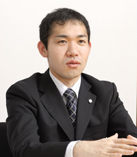 石井氏