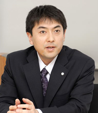小坂氏