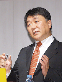 岩野氏