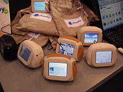 IMCで展示されていた「Chumby」
