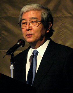 岡崎氏写真